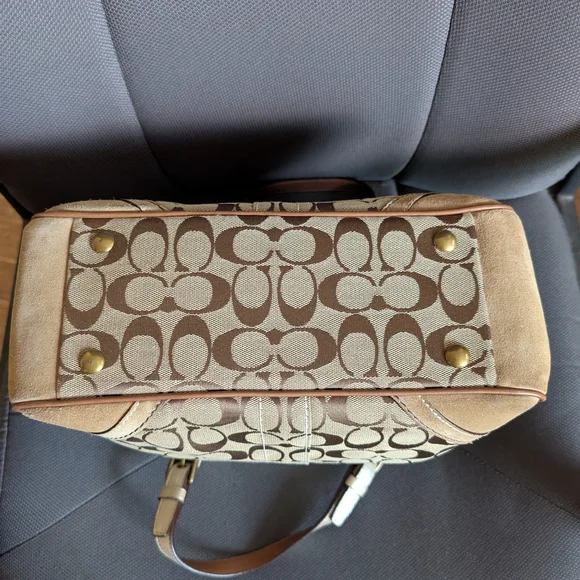 Coach Signature Jacquard Shoulder Bag - Picture 6 of 11